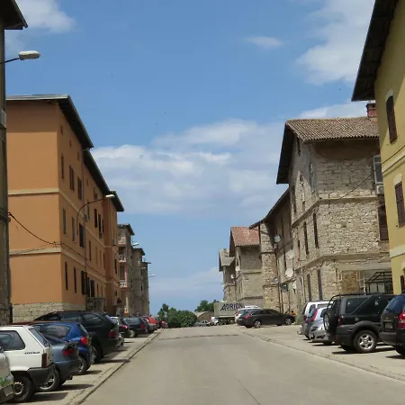 Stoja * Pula